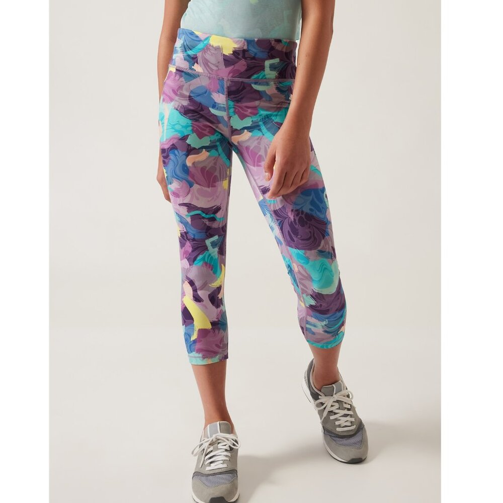NWOT Athleta Girl High Rise Printed Chit Chat Capri